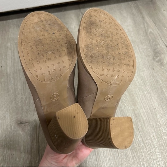 DV By Dolce Vita Peep Toe Tan Slip On Heels Ankle Boots Women’s Size 8 - Picture 5 of 8